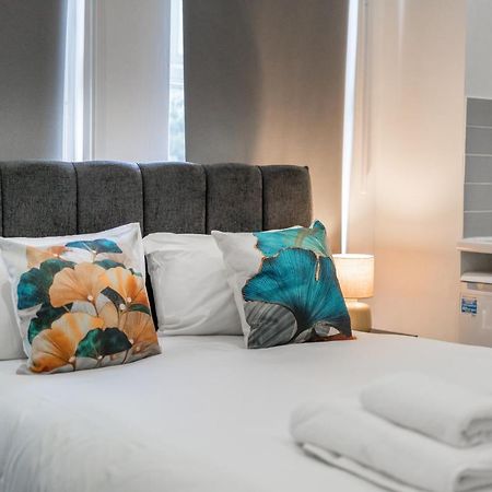 London Selwyn Unique & Stylish Studios Экстерьер фото