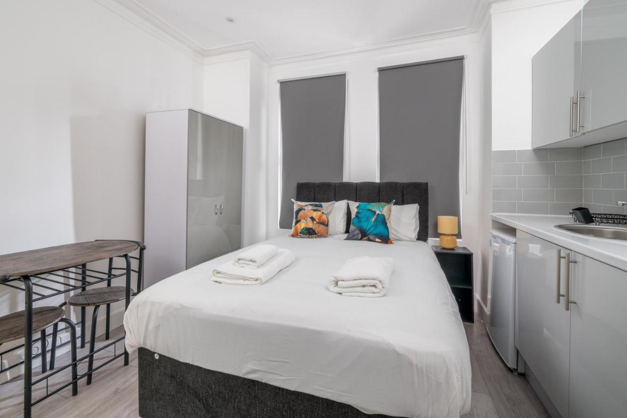 London Selwyn Unique & Stylish Studios Экстерьер фото