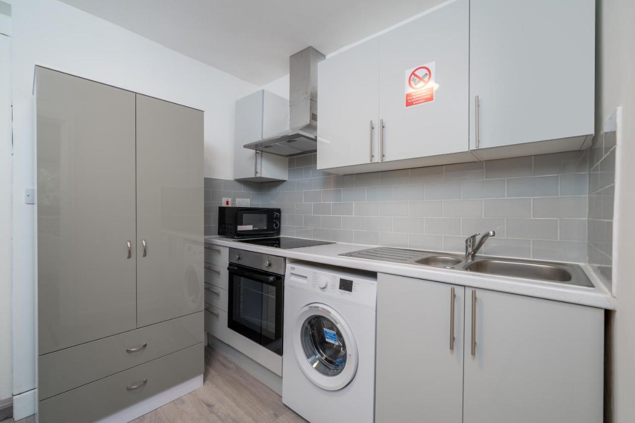 London Selwyn Unique & Stylish Studios Экстерьер фото