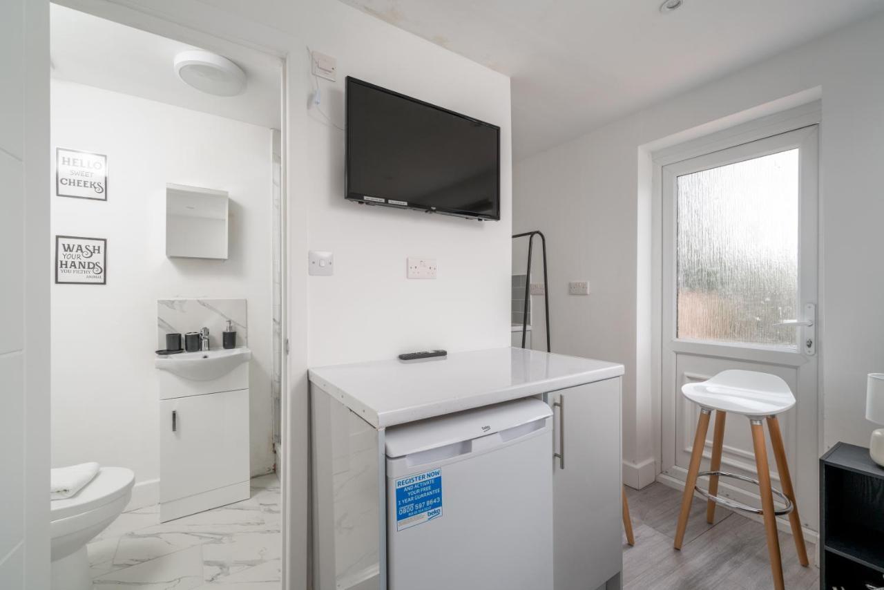 London Selwyn Unique & Stylish Studios Экстерьер фото