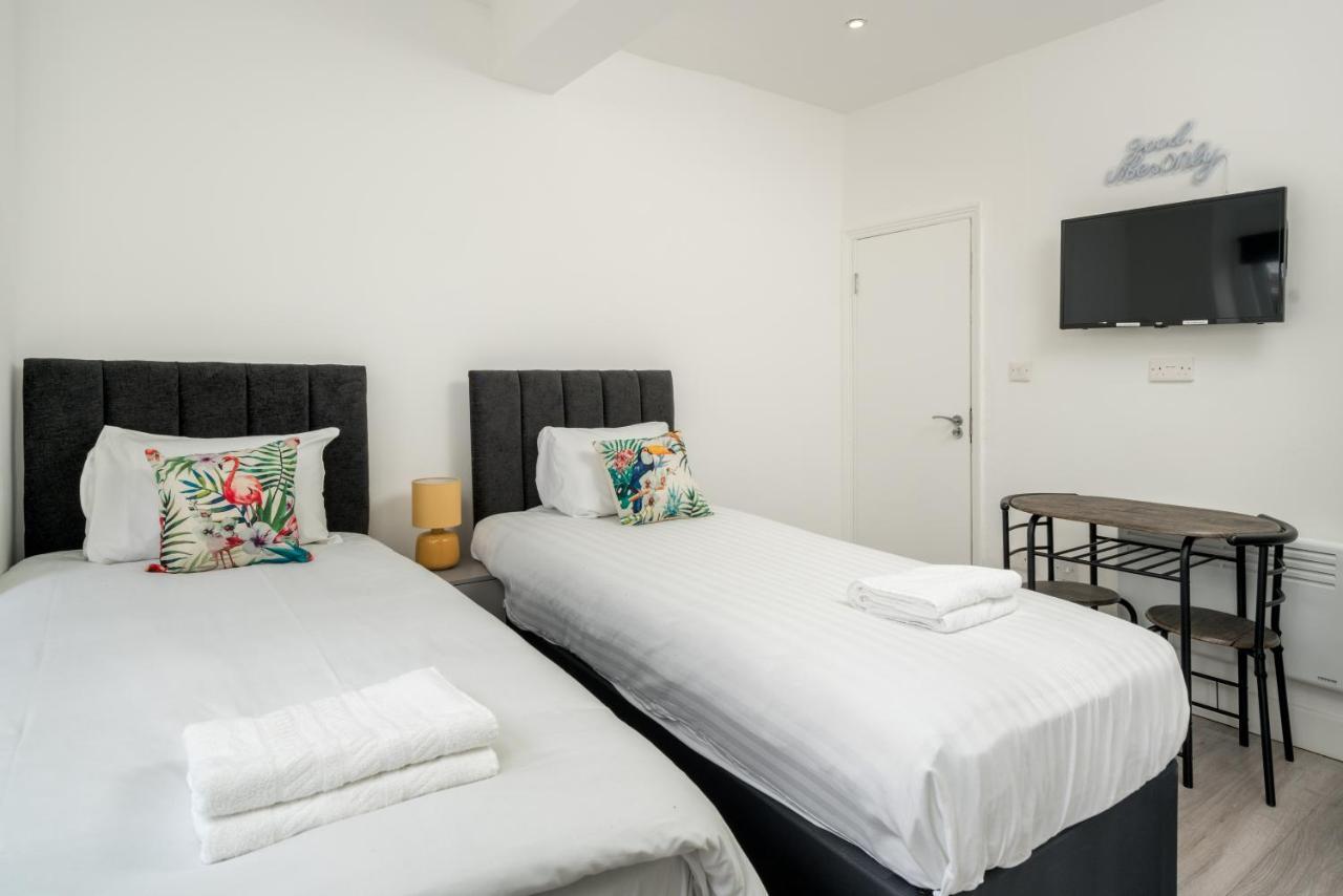 London Selwyn Unique & Stylish Studios Экстерьер фото