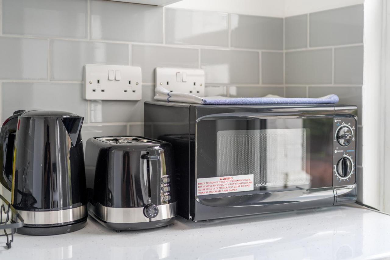 London Selwyn Unique & Stylish Studios Экстерьер фото