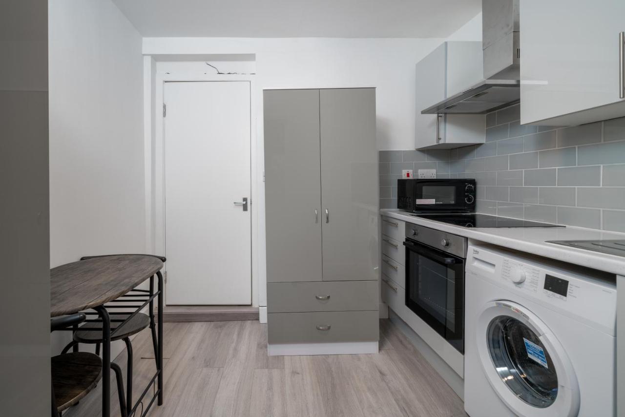 London Selwyn Unique & Stylish Studios Экстерьер фото