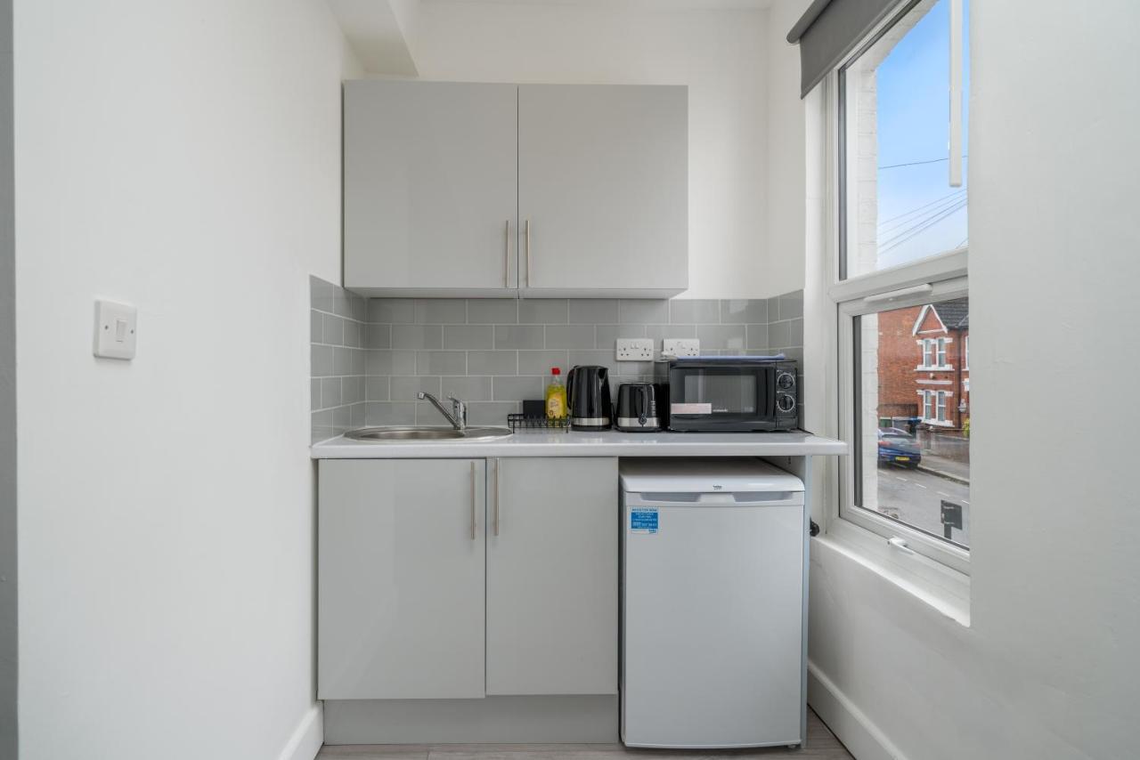 London Selwyn Unique & Stylish Studios Экстерьер фото