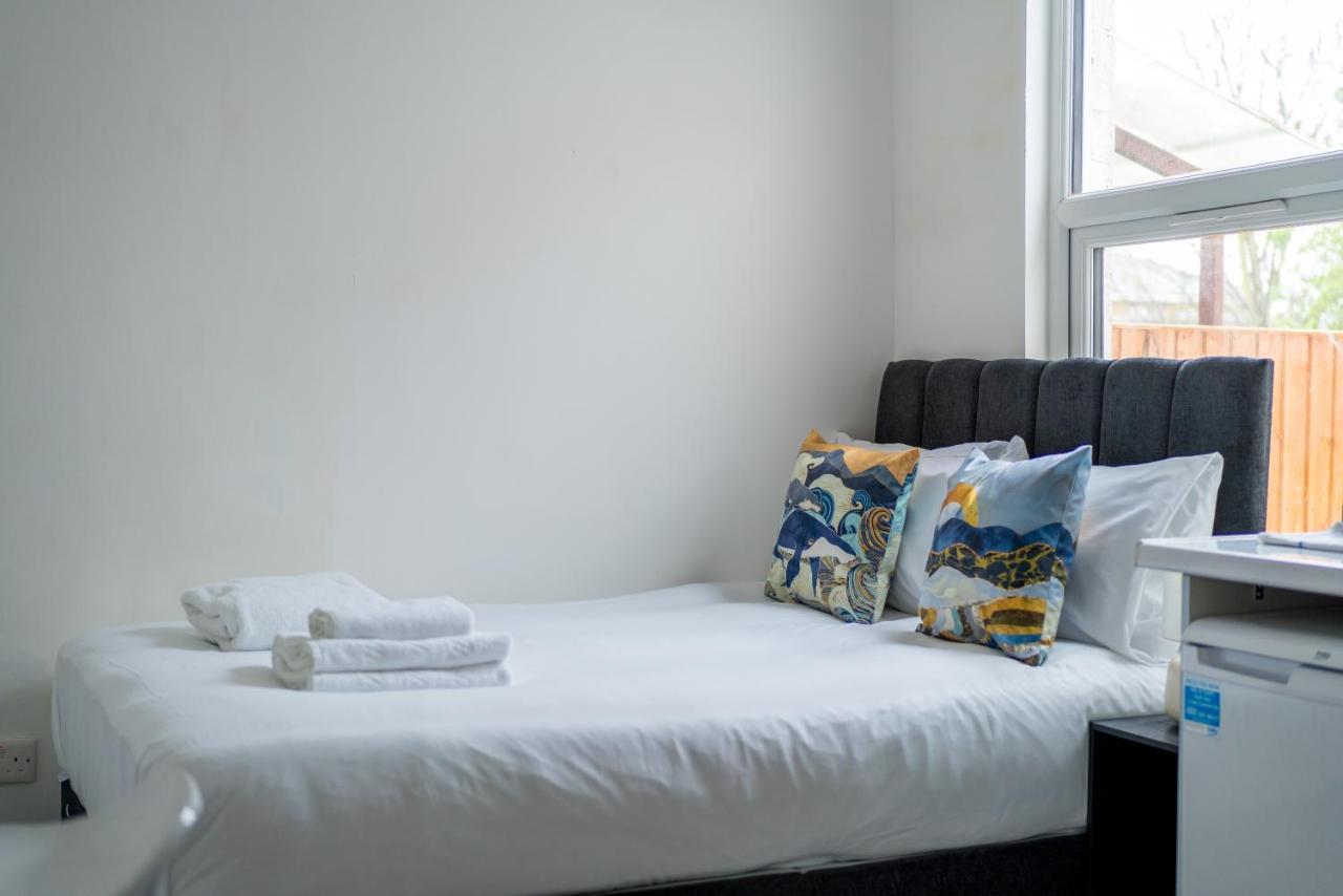 London Selwyn Unique & Stylish Studios Экстерьер фото