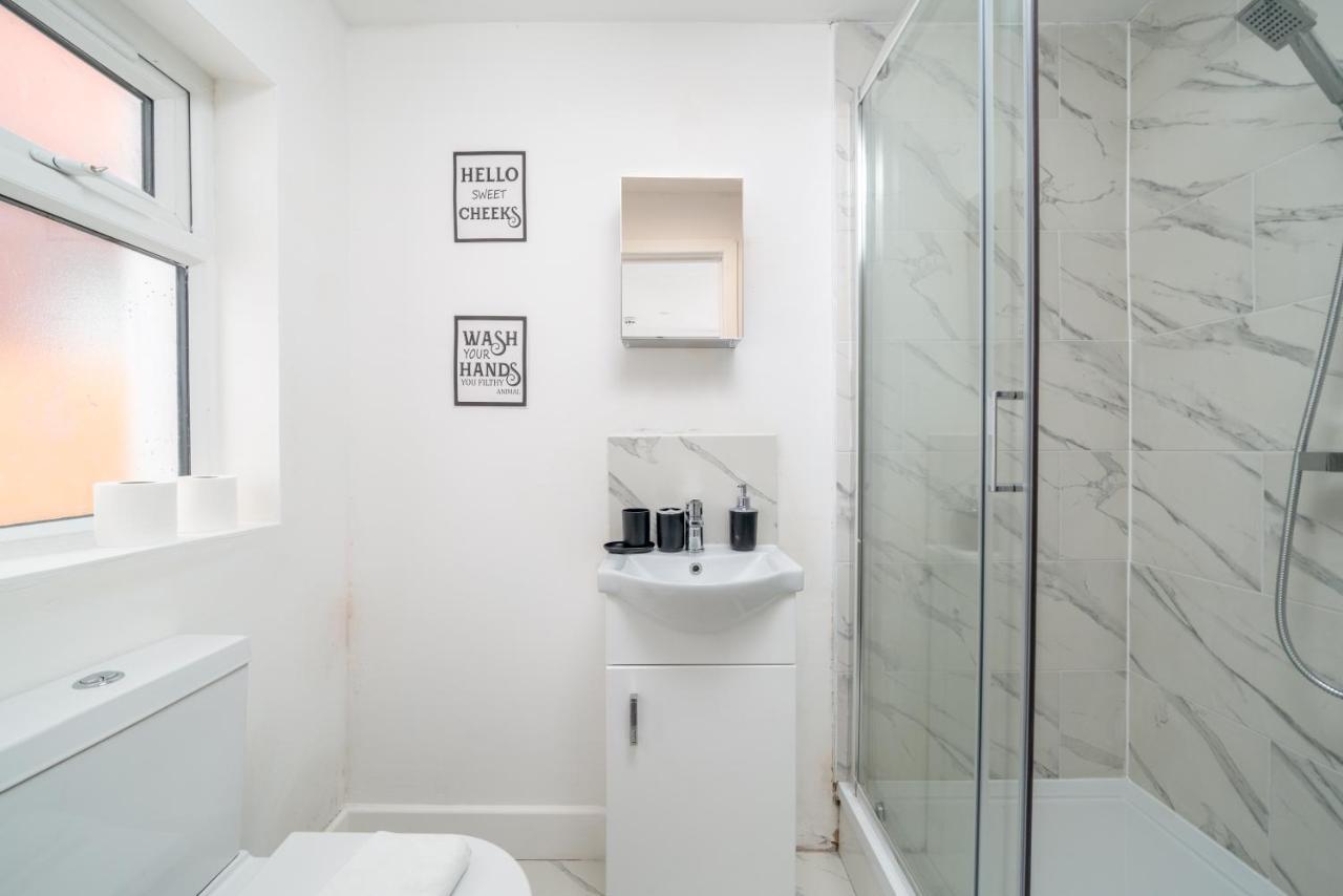 London Selwyn Unique & Stylish Studios Экстерьер фото